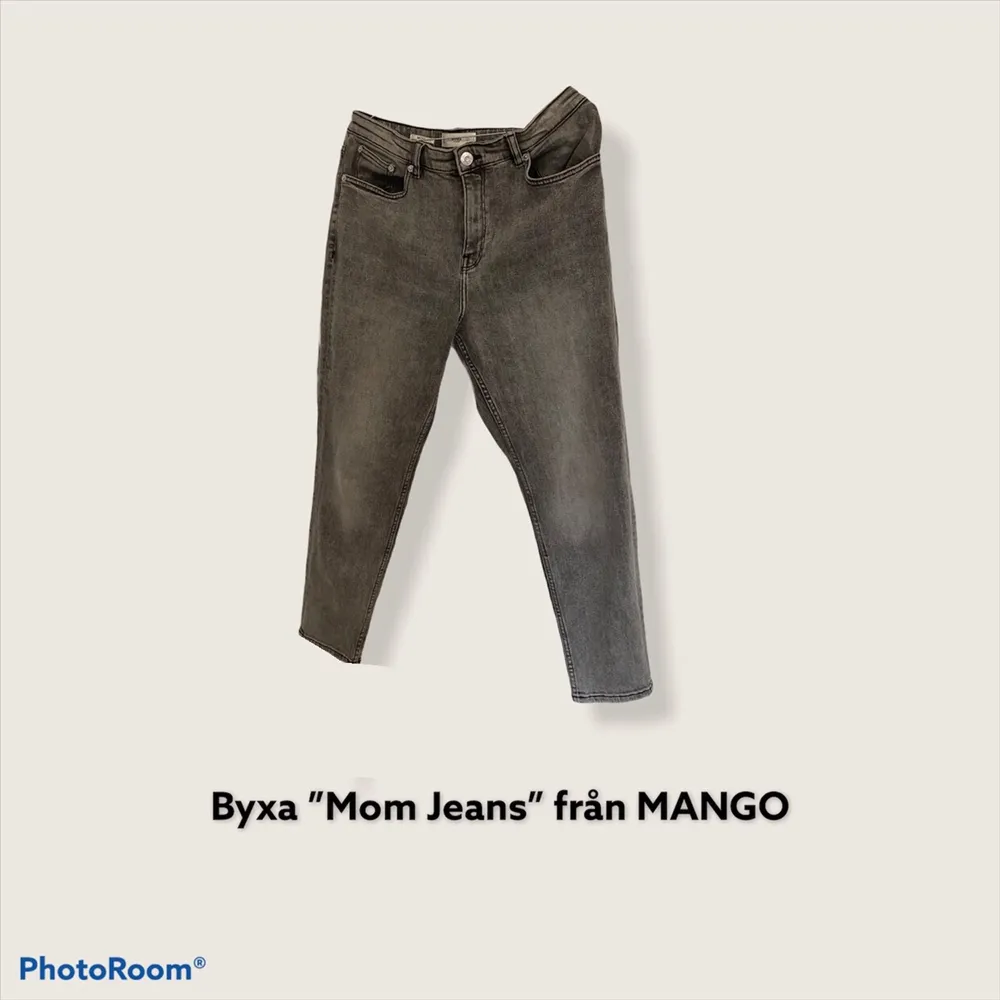 Helt nya byxor, använd 1-2 gånger, köpte för 299kr från MANGO. . Jeans & Byxor.