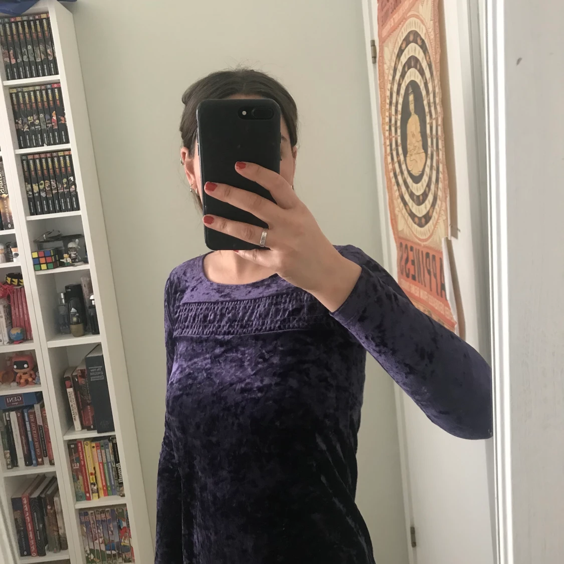 Lila sammetsklänning  - 90