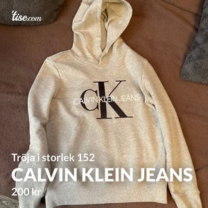 Calvin Klein jeans  - En tröj hoddie i storlek 150 aldrig använt köpt på kid brand stor
