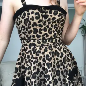 Cute leopard print dress in size 34 from H&M