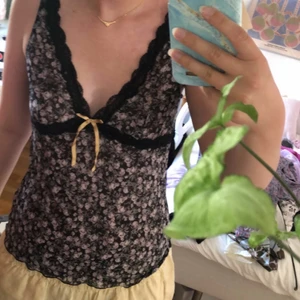 Linne - Sätt linne med blommönster. Passar XS-M