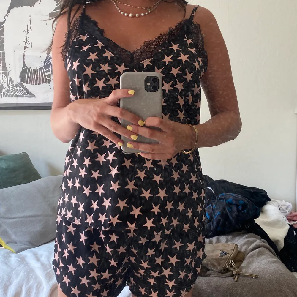 Topp och skjorts från Love Stories x H&M . Muu.