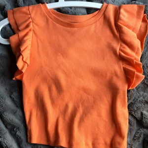 Top från zara💕 - Helt oanvänd top från zara som inte kommer till användning 