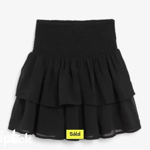 Jätte fin kjol gårno ha som topp - Jätte fin kjol som gårno ha som topp säljer igen❤️