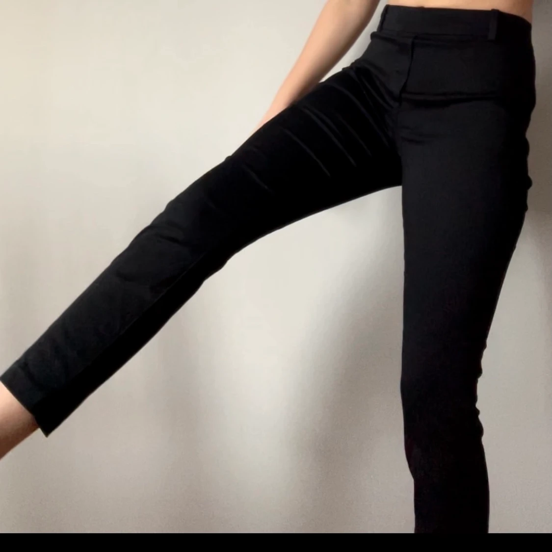 Hm 36 svarta kostymbyxor - 91