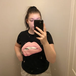  T-shirt  - En fin och skönt t-shirt som är för tajt för mig