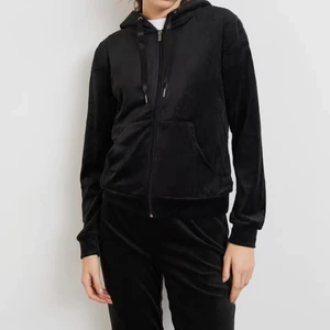 cecilia velour set  - Säljer en helt ny sett från Gina tricot i storlek M