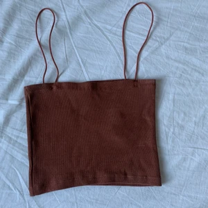 Linne från zara - Fint höstigt linne från zara! Det är i bra skick och jag säljer det för att det är för litet💕