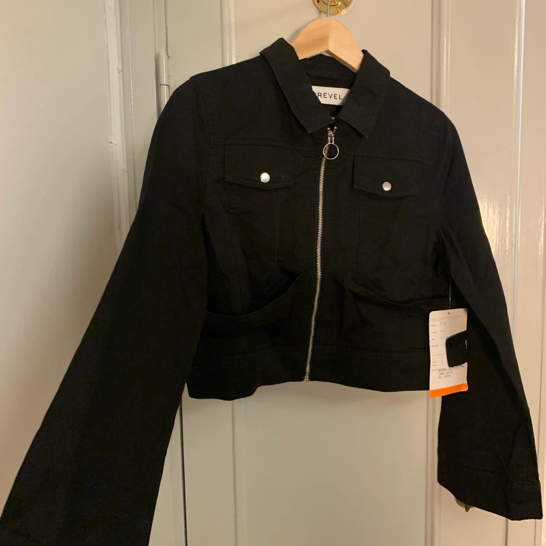  Iverly  jacka cropped