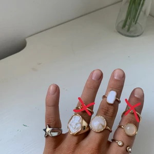 Ringar - Säljer dessa snygga ringar!! Swipa för att se priser. Frakten ingår om man köper mer än en ring annars 12 kr.