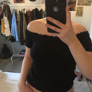 Söt topp - Söt svart topp från H&M