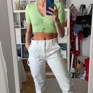 Stickad tröja strl S - Tröja som tyvärr är för liten! 