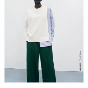 Zara tröja  - Helt oanvänd nice tröja från zara, jag har bara provat den en gång och lappen är kvar🥰Den är slutsåld på hemsidan (säljer för jag råkade köpa två st tröjor)