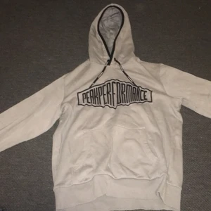 Peakperformance hoodie - Strl, M.   Skick-använd.   Pris 100kr.  Frakt mot betalning
