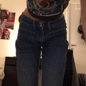 Jeans - 80-tal. Jätte snygga Jens men förstora för mig. Som går in lite i slutet. Men som är pösiga. Skriv för fler bilder. +frakt men. Kan också mötas upp i Stockholm.🥰