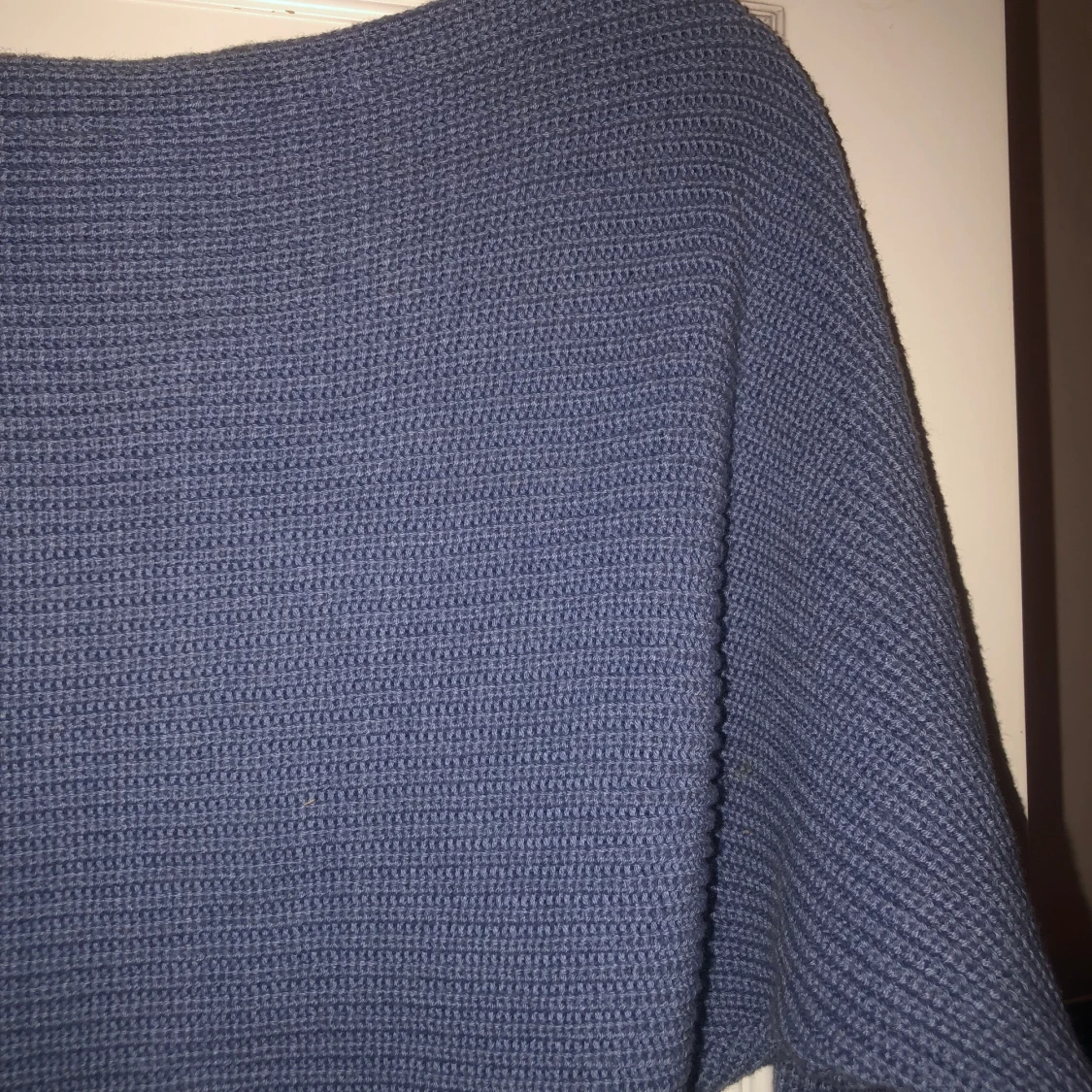 Blå stickad  - 90