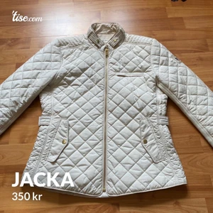 Jacka  - Bondelid jacka. Storlek 38. Knappt använd, 400kr inklusive frakt !!!