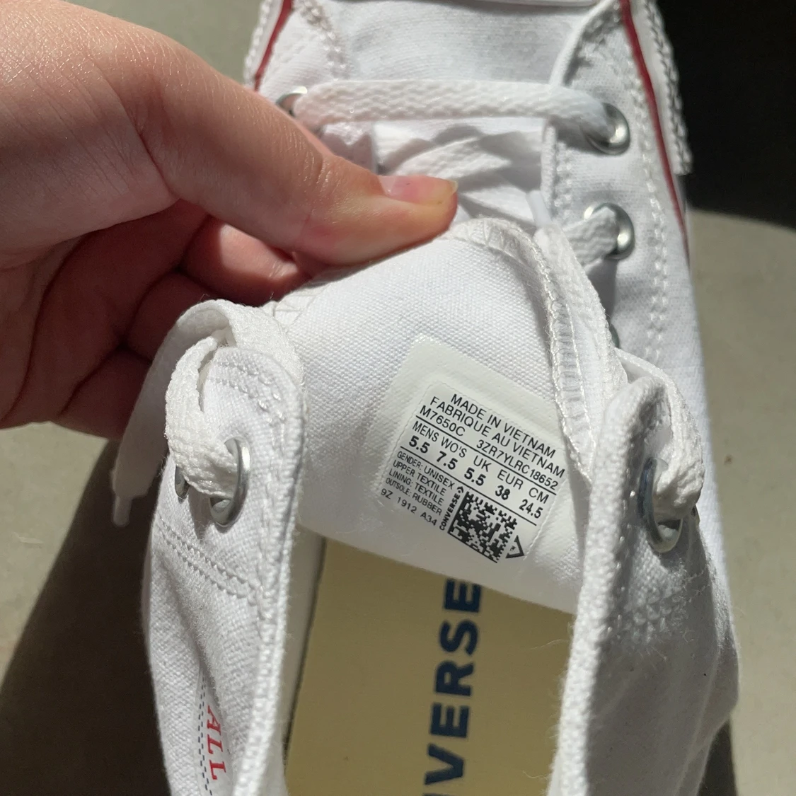 Helt nya vita Converse   - 90