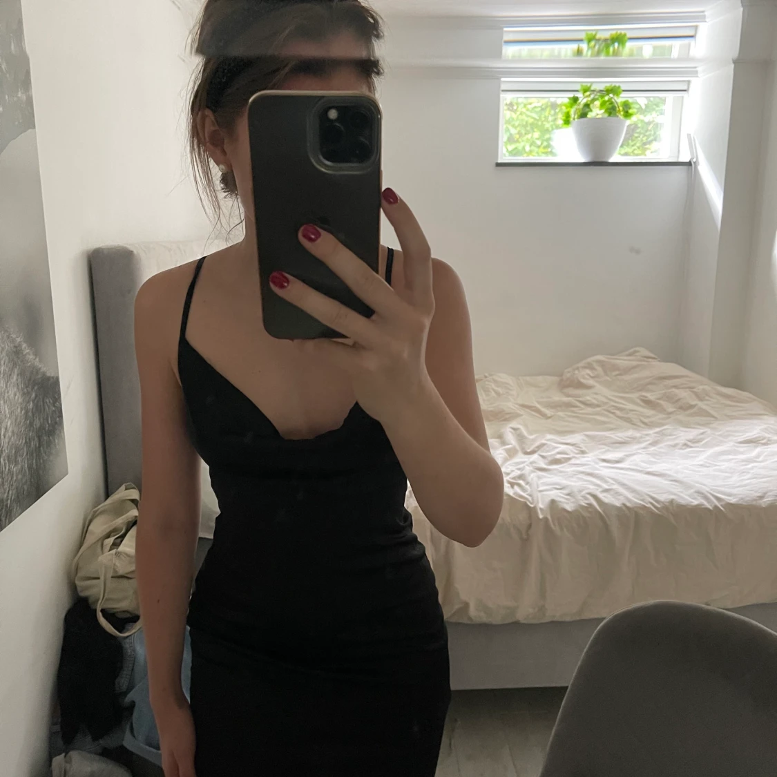 Svart sidenklänning från Nelly