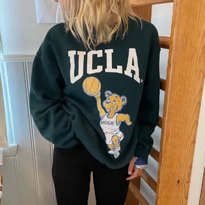 Ucla sweatshirt - Snygg slutsåld sweatshirt från hm, fint skick. Bilderna är lånade men exakt samma. Hör av er vid frågor,