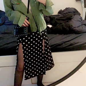 Prickig kjol - Skit snygg prickig kjol  