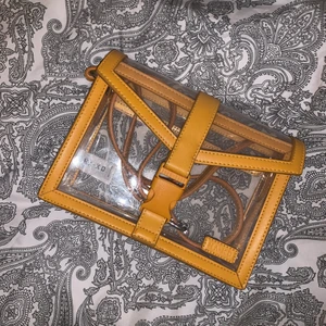 Genomskilning axelremsväska  - Aldrig använd 