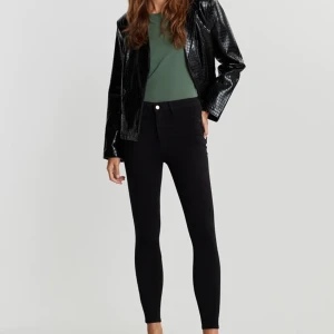 Skinny jeans - Säljer mina nya skinny jeans från Gina Tricot i stl S. 150 + frakt (pris kan diskuteras)