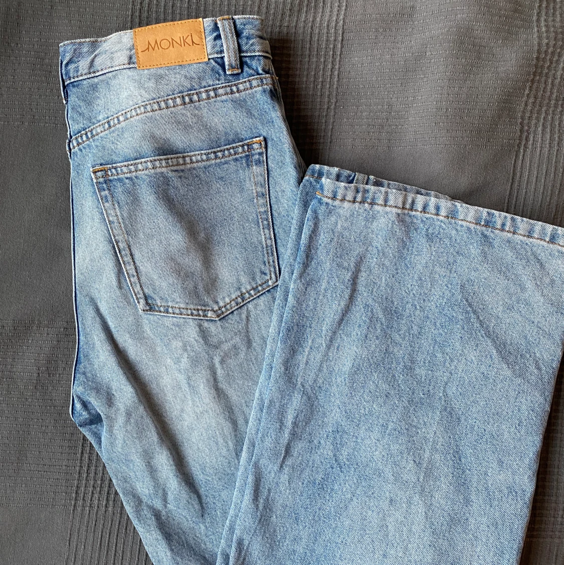 Yoko-jeans från Monki