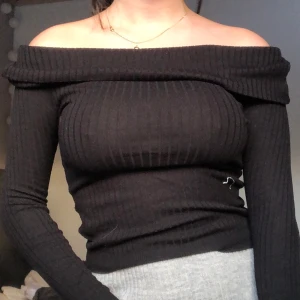 Ribbad tröja från HM storlek xs - Ribbad svart tröja köpt på HM