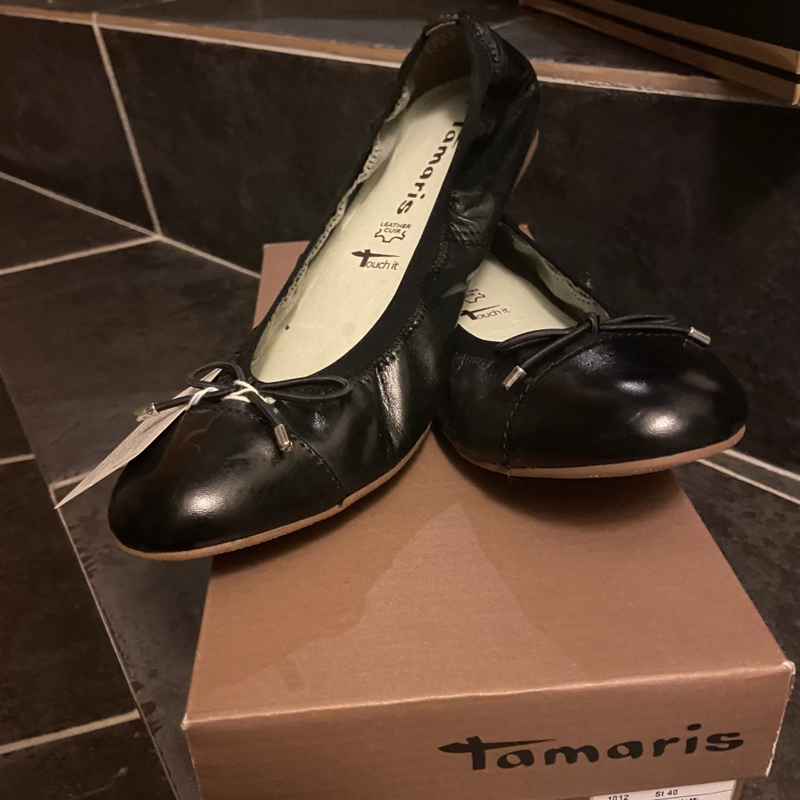 Helt nya Tamaris  ballerinaskor stl 40