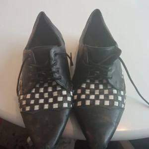 Myggisar - Fina myggjagare storlek 43 lite använda. Nypris 1599:- nu 500