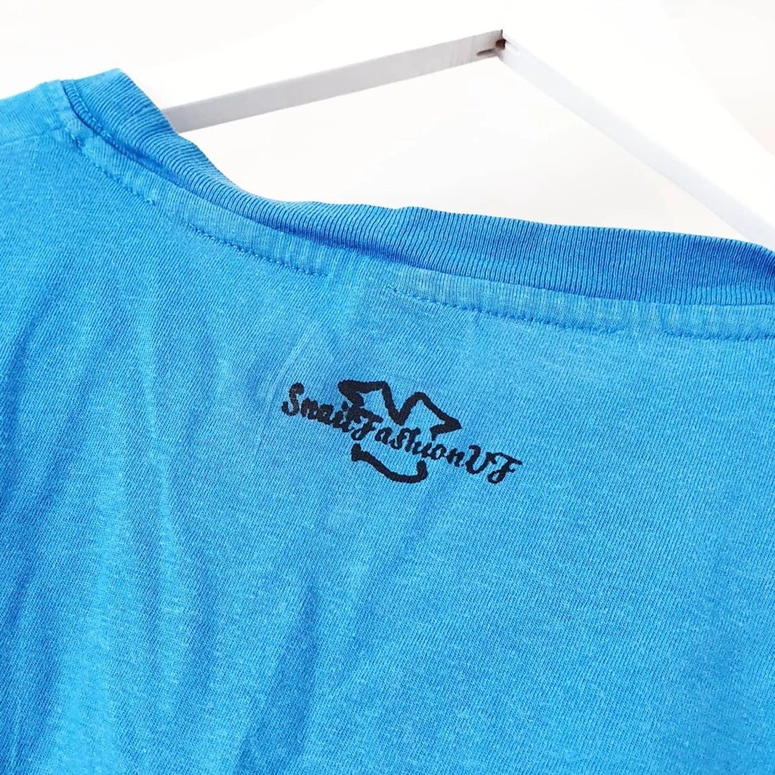 Blå handtryckt t-shirt - 91