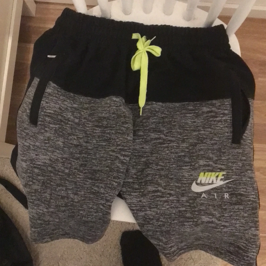 NIKE A I R kart byxor 