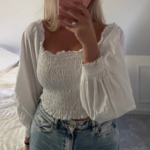 Topp - Perfekt topp t vardags samt fest!🤍