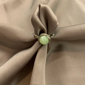 Smycken  - 20kr +13kr frakt.          Finns i blå och grön och några i rosa