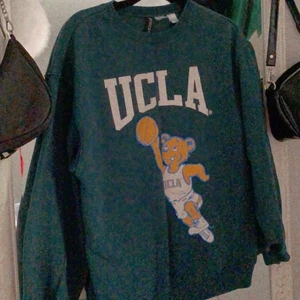 Ucla sweatshirt - Ucla sweatshirt från h&m. Frakt tillkommer🥰