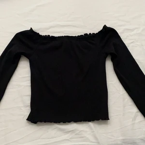 FB SISTER  - FINNS ETT LITET HÅL I ”ARMHÅLAN” MEN DE GÅR ATT SY!