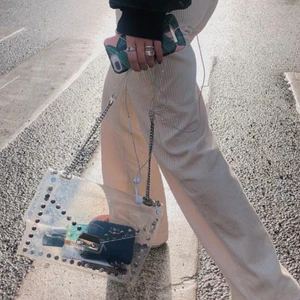 Sjukt cool väska från zara💗 - Så snygg och unik transparent väska! Sparsamt använd och i bra skick💗