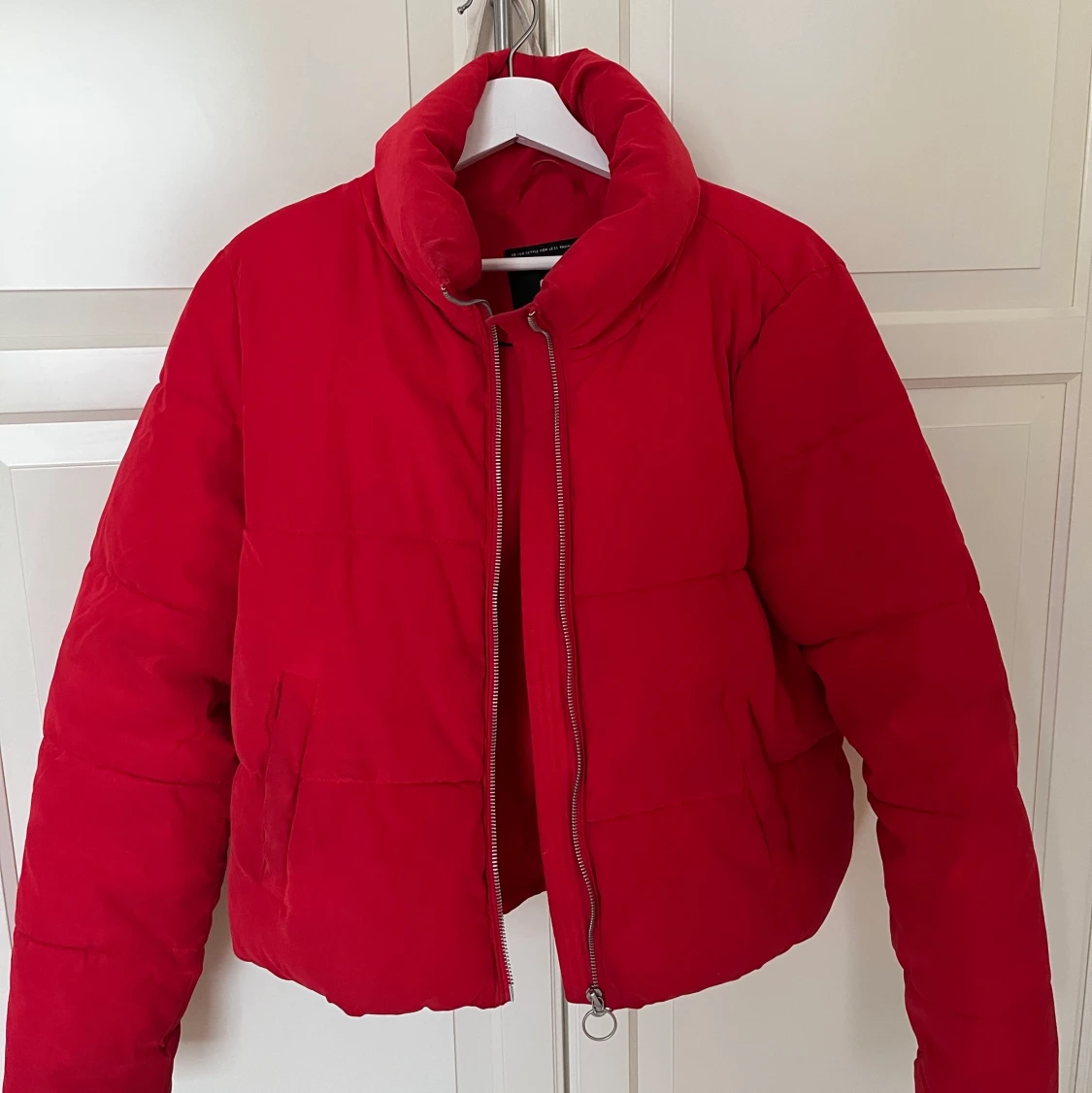 Röd vinterjacka 