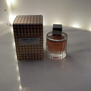❤️ - Jimmy Choo Illicit by Jimmy Choo - Mini 4,5ml | 100kr 