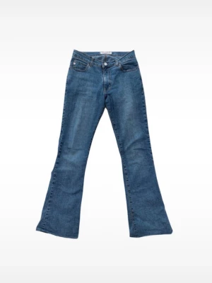 Blå bootcut jeans från Miss Sixty - Haven't been worn a lot and have no defects. Measurements: Waist (straight across) - 34 cm, Length- 94 cm Feel free to message me if you have any other questions💕