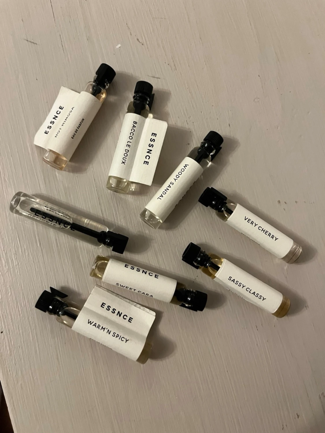 Parfymprover från ESSNCE, 8 dofter