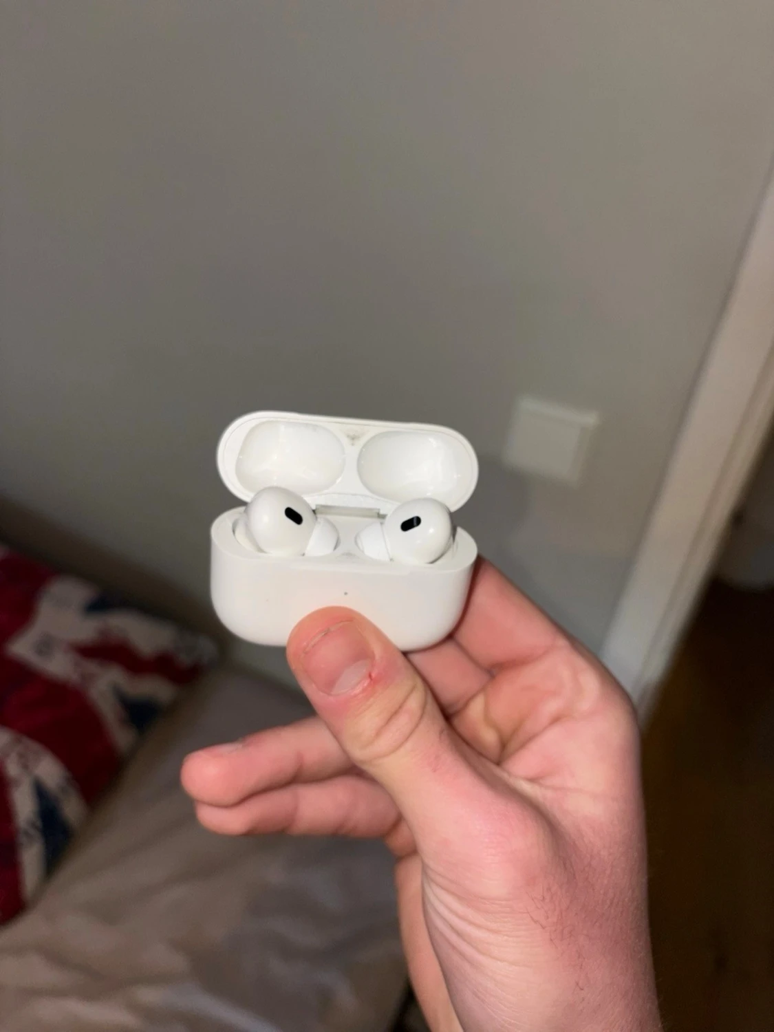 Apple AirPods Pro 2nd (USB-C) - 2