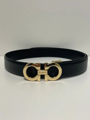Ferregamo Bälte  - Säljer ett bälte helt nytt oanvänd. Storlek 110cm snabb frakt.