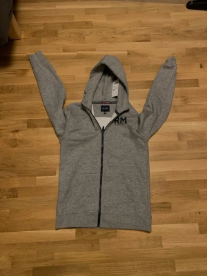 Grå racemarine hoodie - Aldrig använd helt ny med prislapp!