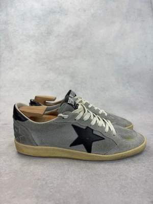 Golden Goose ball star sneakers  - – Condition: 8,5/10 but one stain  – What is included: Only sneakers  – Retail price: 700 euro