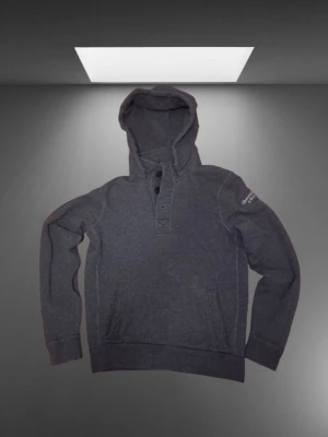Abercrombie & Fitch hoodie  -  a&f hoodie i storlek S som inte har kommit till användning. Passar bra med jeans. 