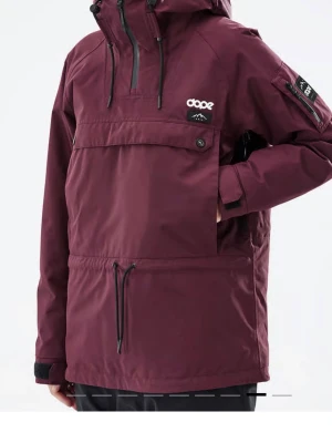 Vinröd skidjacka från Dope - Säljer en vinröd skidjacka från Dope. Använd fåtal gånger! Nästan som ny🥰