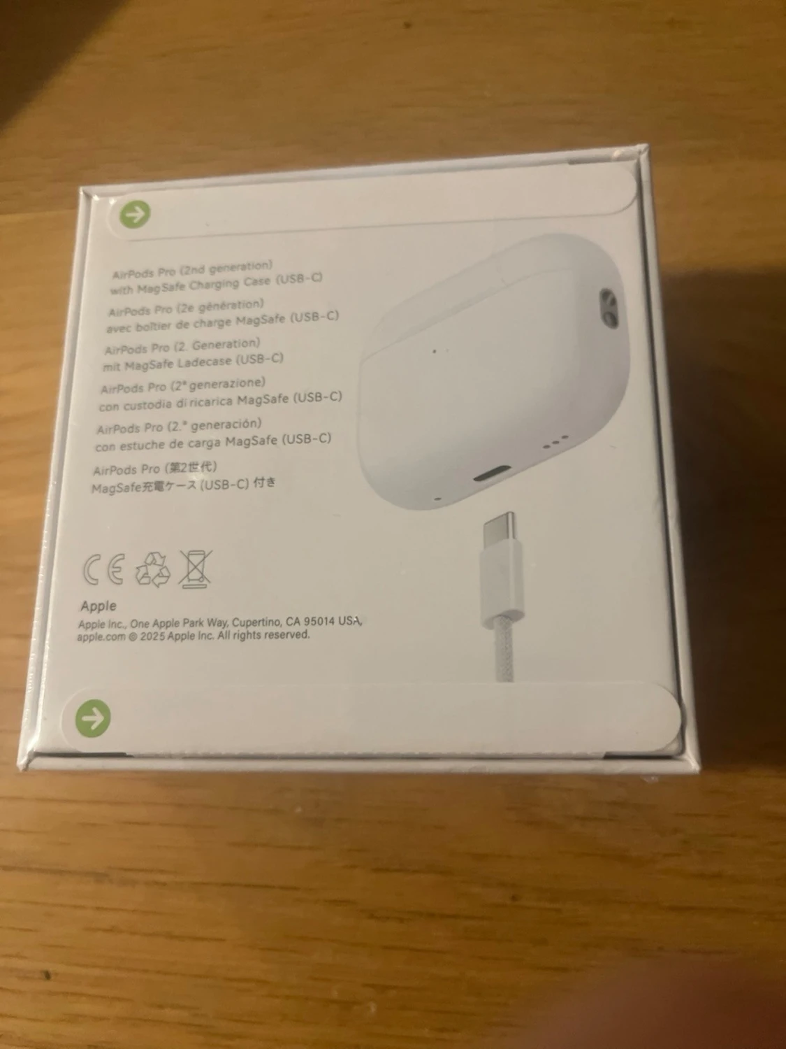AirPods Pro (2nd generation) MagSafe USB-C - 1