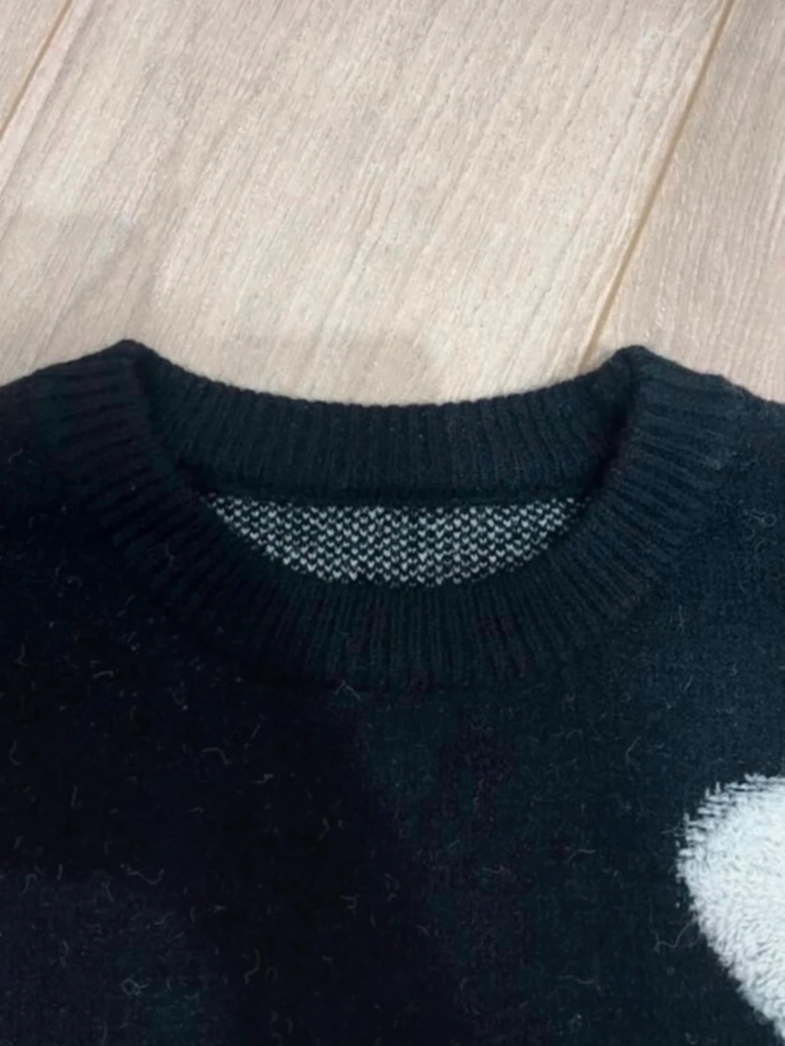 Svart stickad tröja - 1